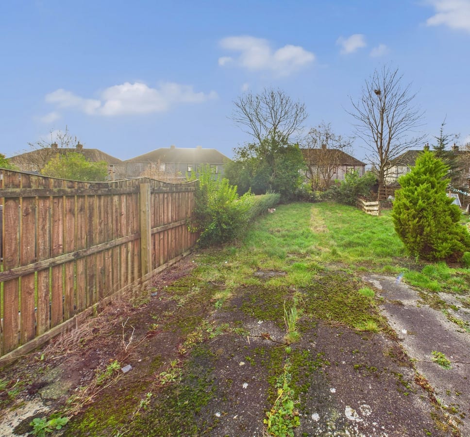 Lynn Avenue, Dalry, KA24 4AP